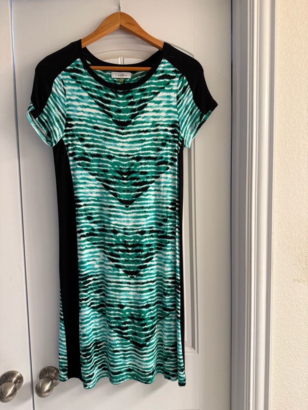 Casual Small Green and Black Patterned Knit Dress by Calvin Klein